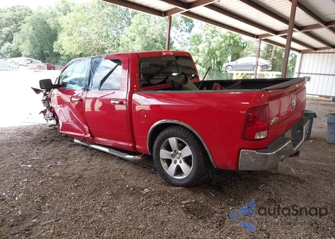 2010 Dodge Ram 1500 Slt/Sport/Trx z USA, uszkodzony, nr VIN 1D7RB1CT1AS195762